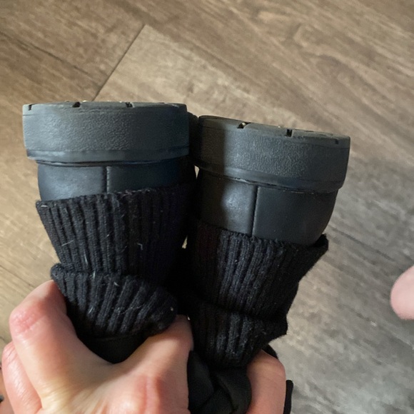 Dream Pairs, Girls size 2 fur lined boots. So sweet! - Picture 5 of 9